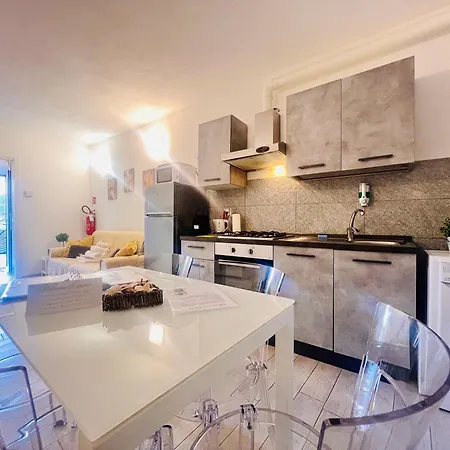 Casa Rosa, * Rapallo