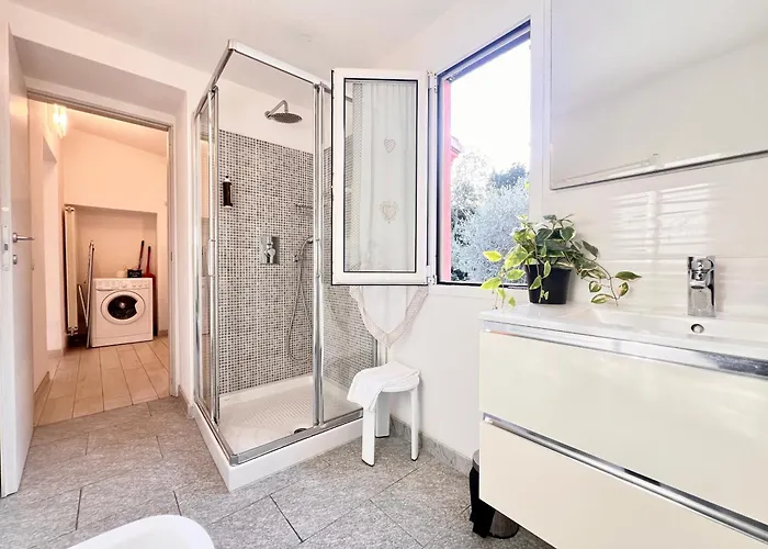 Casa Rosa, * Rapallo