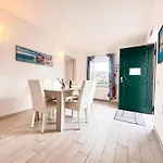 Casa Rosa, Apartment