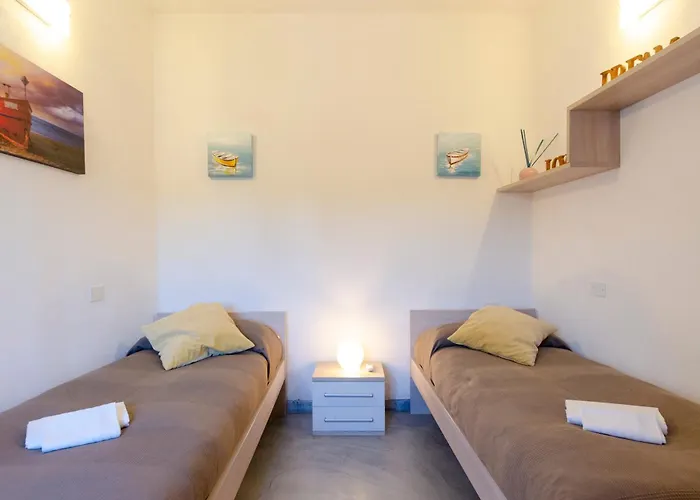 Casa Rosa, * Rapallo