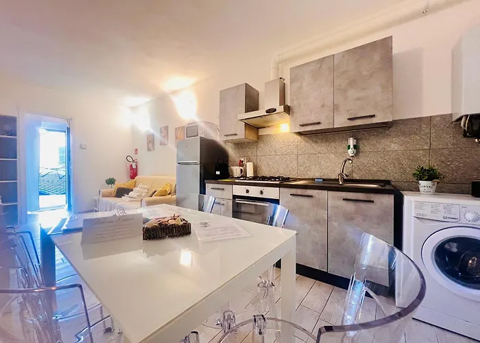 Casa Rosa, * Rapallo